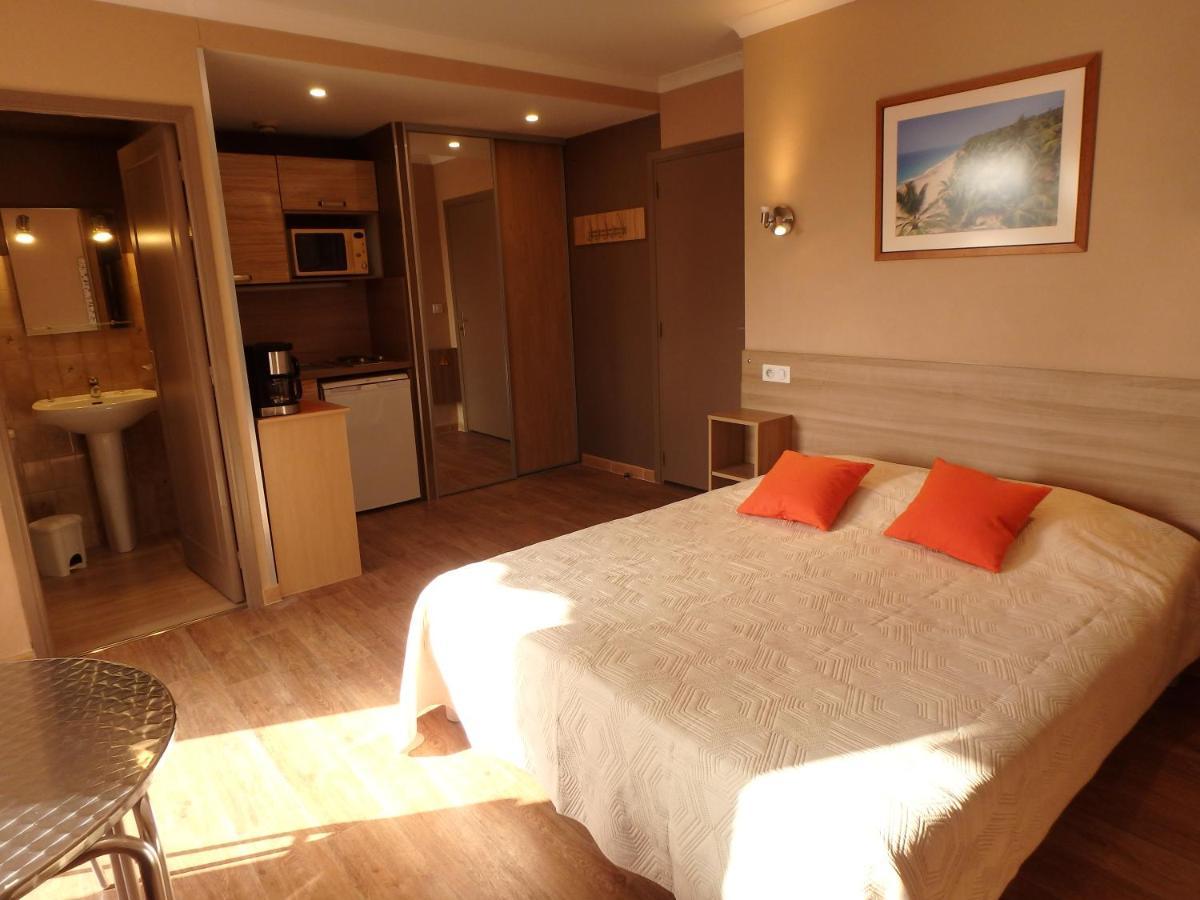 Veles Cannes