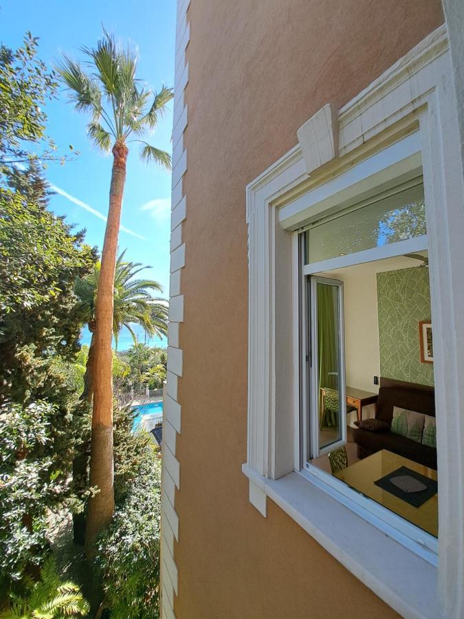 Aparthotel Veles 3*