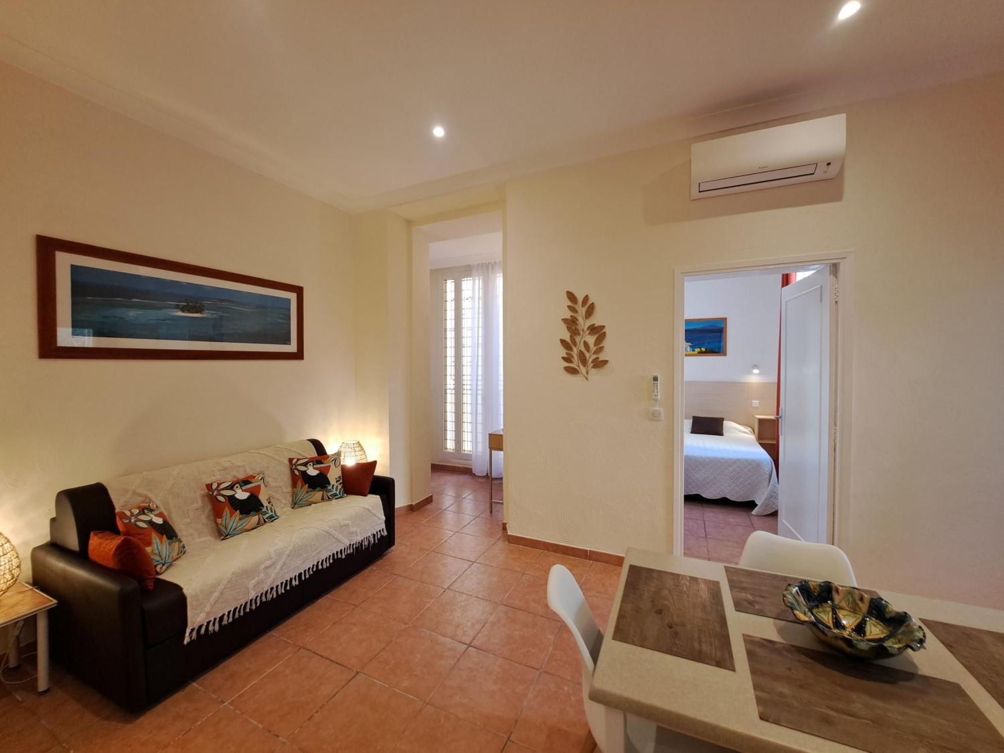 Veles 3* Cannes