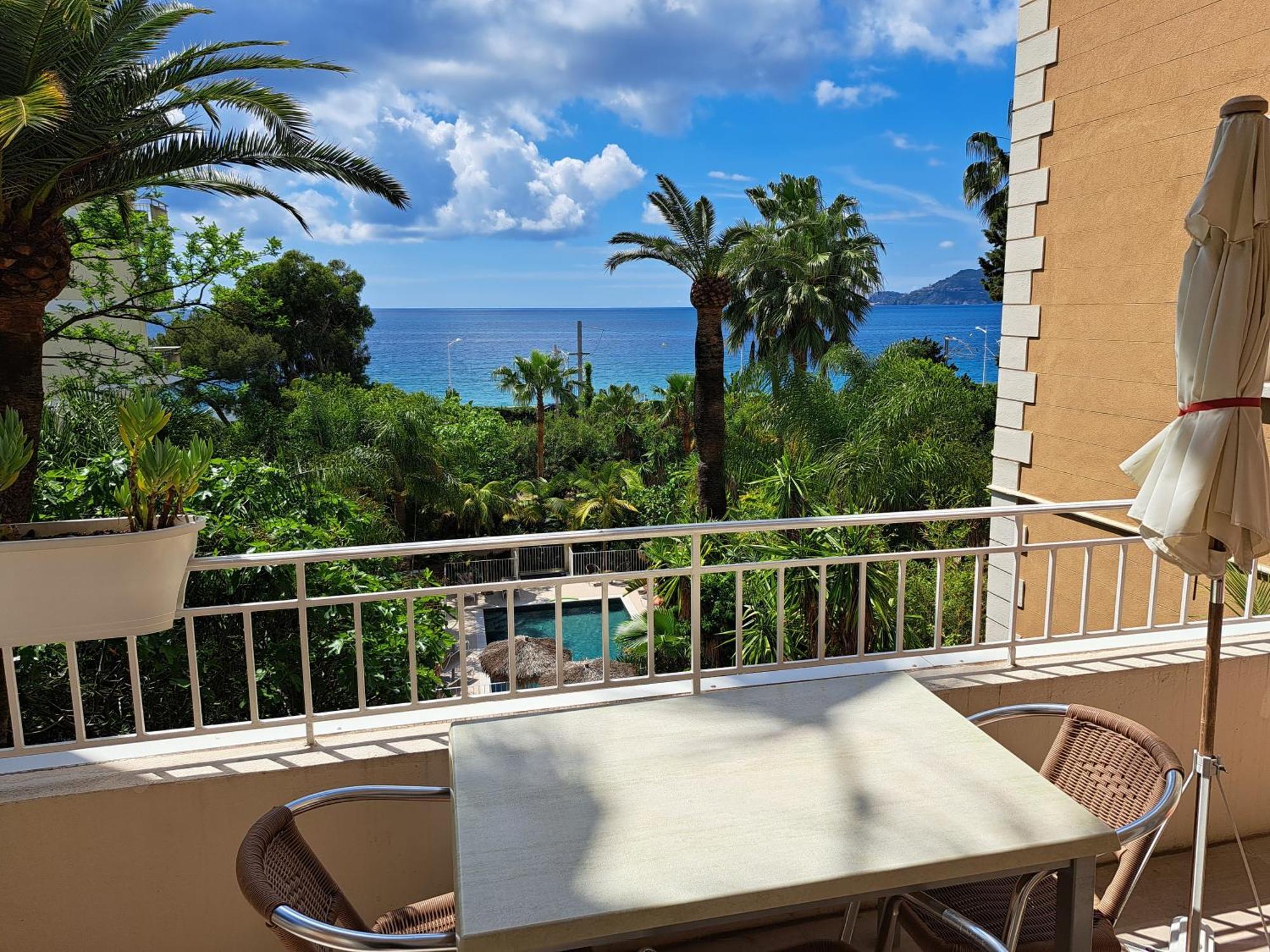 Veles 3* Cannes