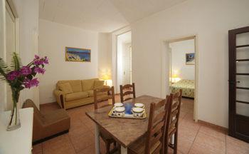 Aparthotel Veles 3*