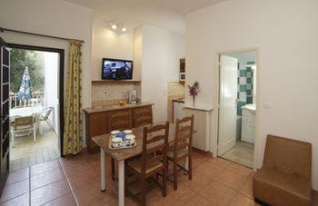 Aparthotel Veles
