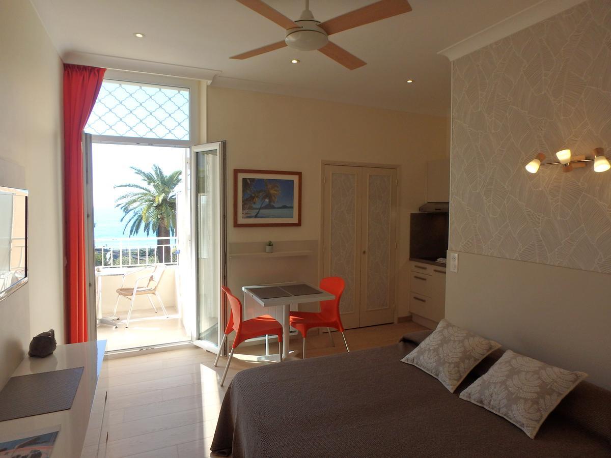Aparthotel Veles 3*